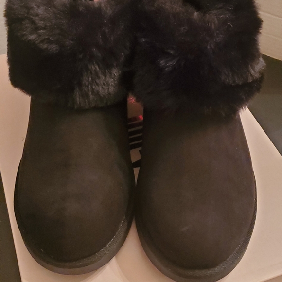 New Juicy Couture Boots size 7M (Final Sale) - Picture 3 of 8